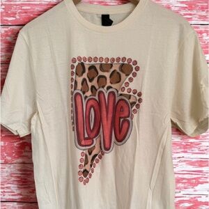 J Coons LOVE Lightning Bolt Valentine Graphic Tee NWOT Medium Cream